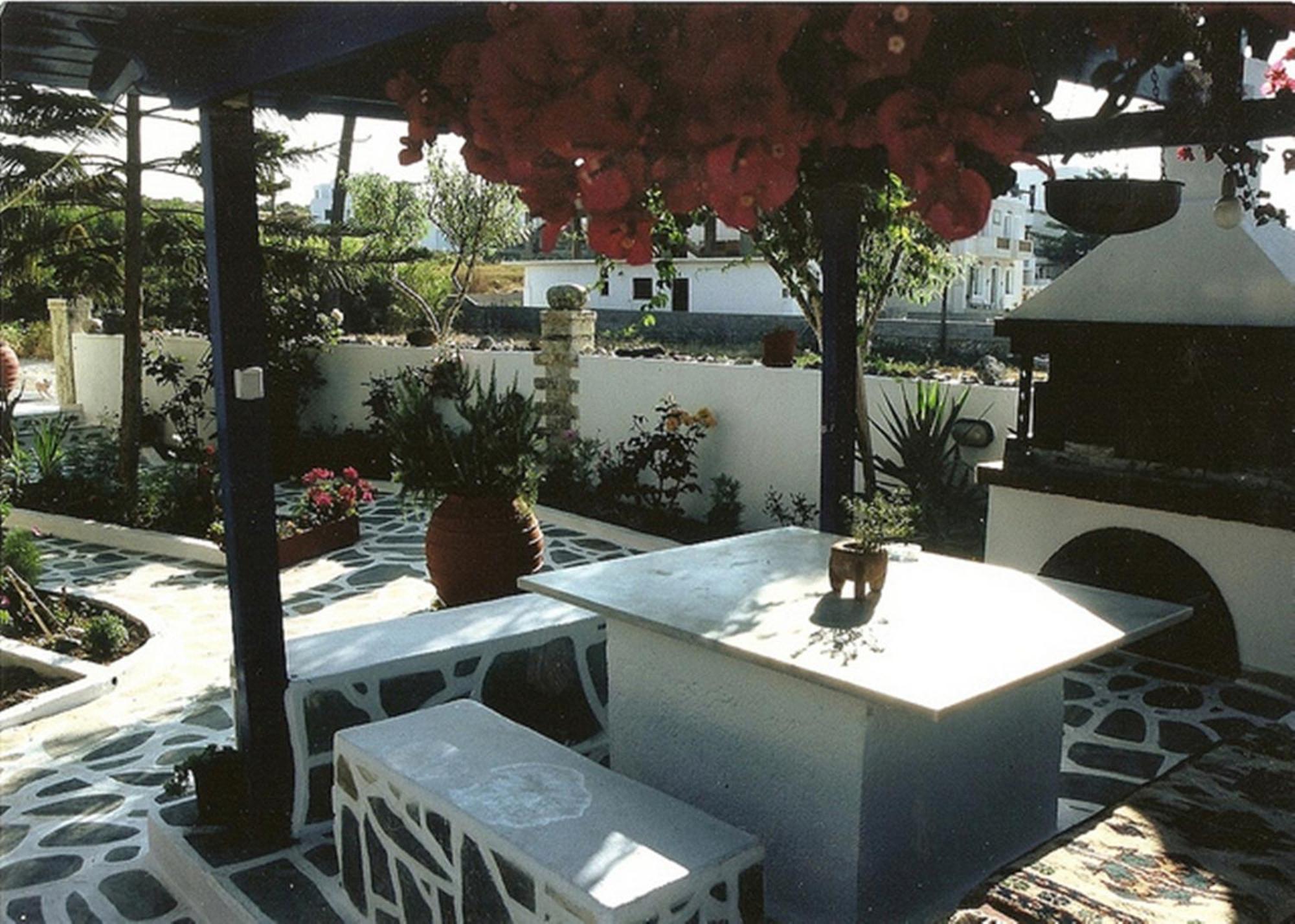 אדאמאס Tina'S Apartments מראה חיצוני תמונה